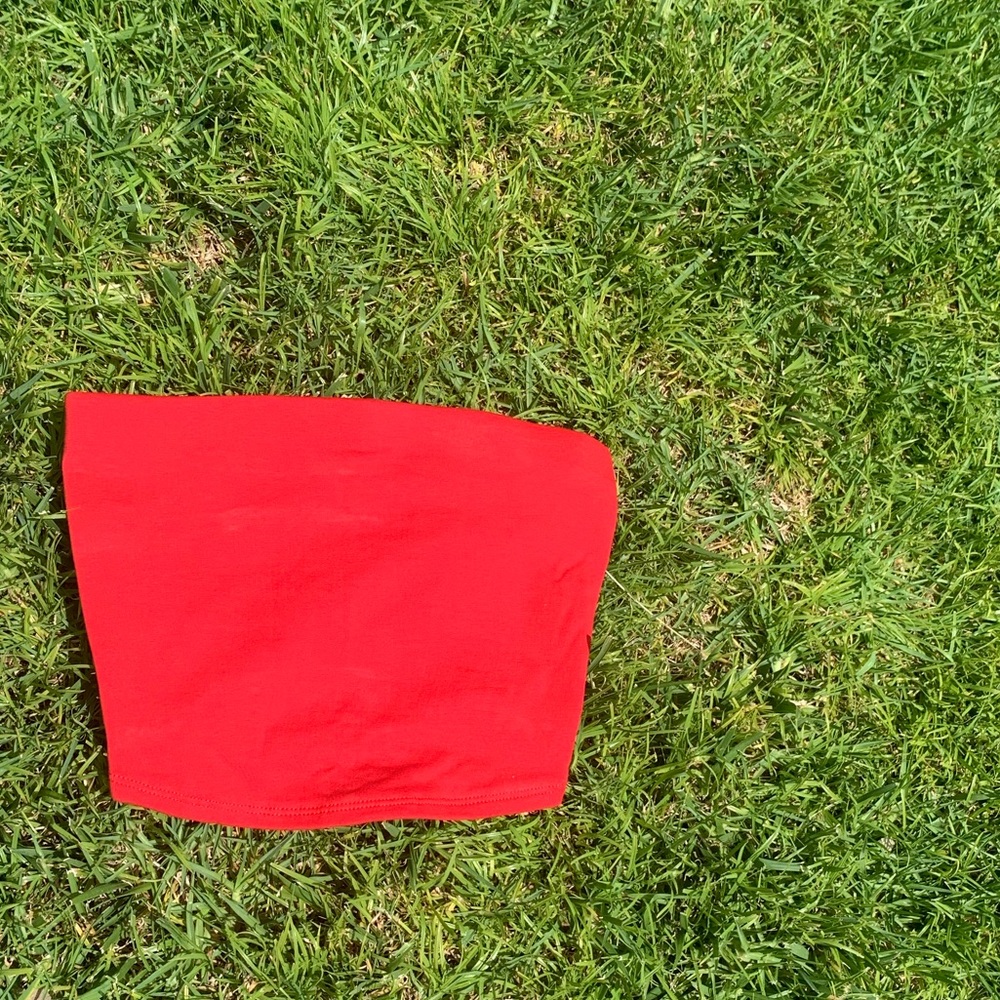 red crop top